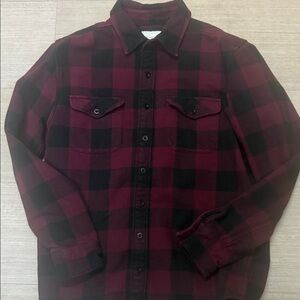 American Eagle Men’s Heavy Duty Plaid Button-Up Shirt in Red and Black Size MT